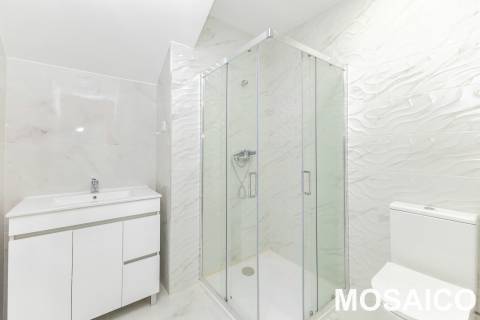 Moradia Geminada T6 TRIPLEX Venda em Gondomar (São Cosme), Valbom e Jovim,Gondomar