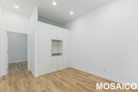 Moradia Geminada T6 TRIPLEX Venda em Gondomar (São Cosme), Valbom e Jovim,Gondomar