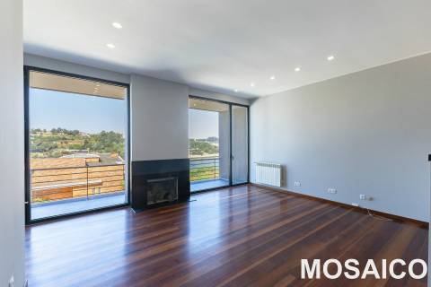 Moradia Geminada T6 TRIPLEX Venda em Gondomar (São Cosme), Valbom e Jovim,Gondomar
