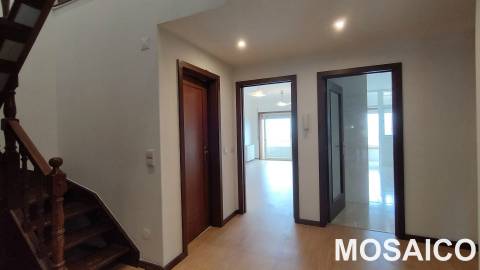 Apartamento T3 DUPLEX Venda em Mafamude e Vilar do Paraíso,Vila Nova de Gaia