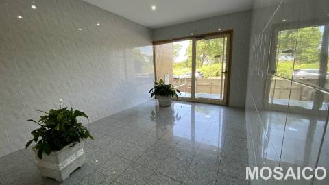 T1 Miramar, próximo à Avª Vasco da Gama (Farmácia Miramar), Garagem BOX p/1 viatura +arrumos