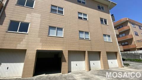 T1 Miramar, próximo à Avª Vasco da Gama (Farmácia Miramar), Garagem BOX p/1 viatura +arrumos