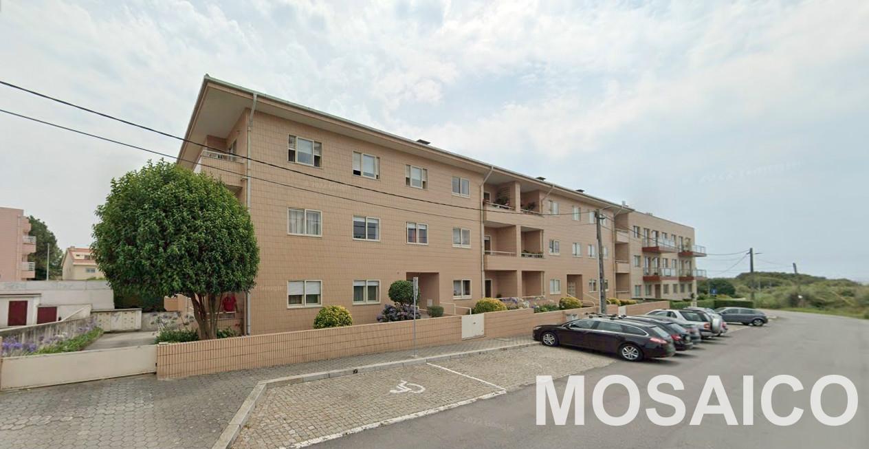 T1 Miramar, próximo à Avª Vasco da Gama (Farmácia Miramar), Garagem BOX p/1 viatura +arrumos