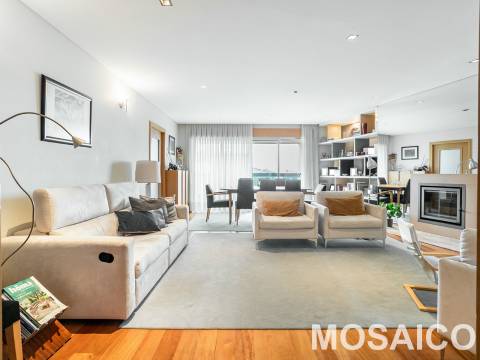Apartamento T4 Venda em Ramalde,Porto