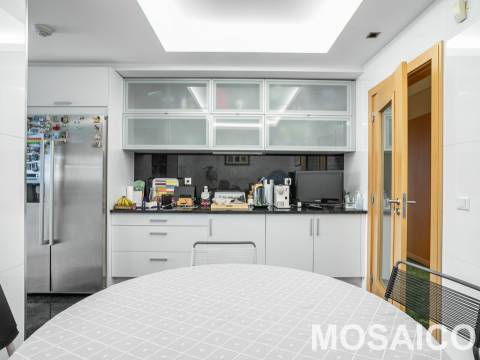 Apartamento T4 Venda em Ramalde,Porto