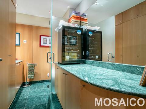 Apartamento T4 Venda em Ramalde,Porto