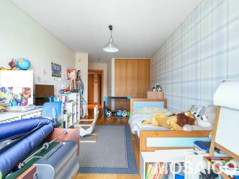 Apartamento T4 Venda em Ramalde,Porto