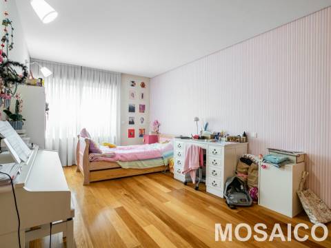Apartamento T4 Venda em Ramalde,Porto