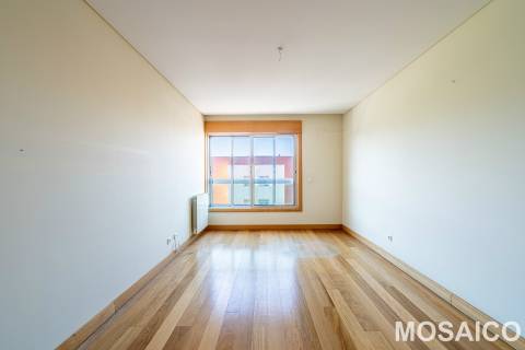 Apartamento T4 Venda em Ramalde,Porto