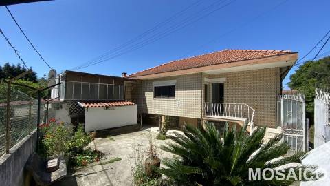 Moradia para Restaurar T4+1 Venda em Avintes,Vila Nova de Gaia
