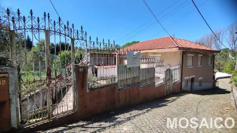 Moradia para Restaurar T4+1 Venda em Avintes,Vila Nova de Gaia