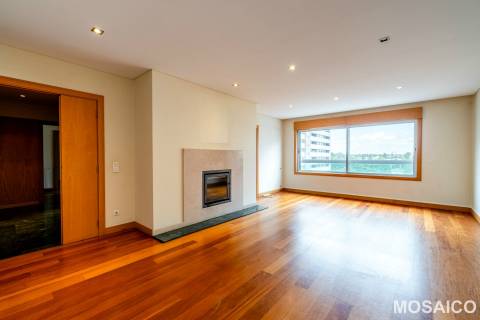 Apartamento T2 Venda em Ramalde,Porto