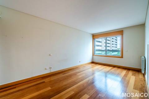Apartamento T2 Venda em Ramalde,Porto