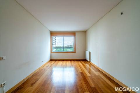 Apartamento T2 Venda em Ramalde,Porto