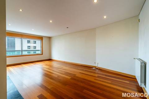 Apartamento T2 Venda em Ramalde,Porto