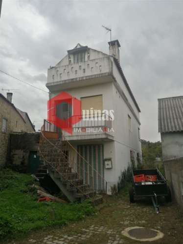 Moradia T2 para venda no Baraçal