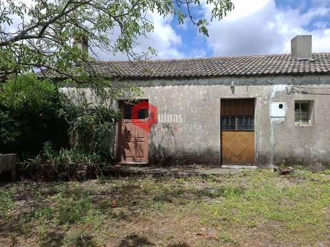 Quinta de 10580m2 para remodelar em Sortelha, Sabugal