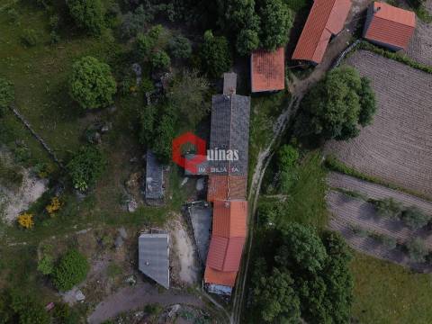 Quinta de 10580m2 para remodelar em Sortelha, Sabugal