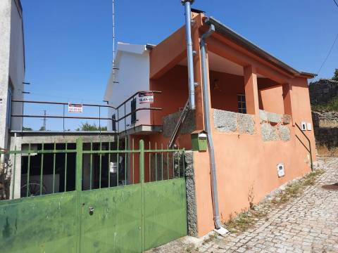 Arrendamento T1 com quintal