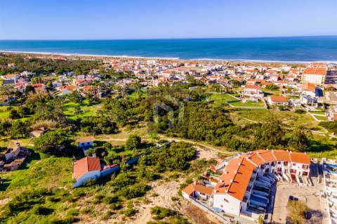 Praia de Quiaios. Terreno Com Viabilidade de Construção