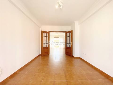 Apartamento T3 Arrendamento em Azeitão (São Lourenço e São Simão),Setúbal