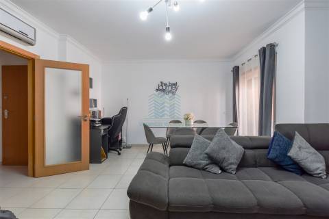 Apartamento T3 com Garagem e Arrecadação em Torres Novas