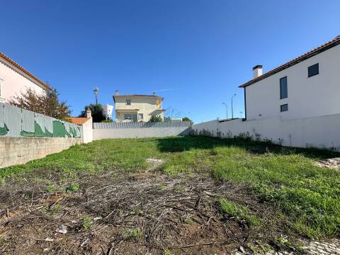 Terreno Urbano para construção em Torres Novas