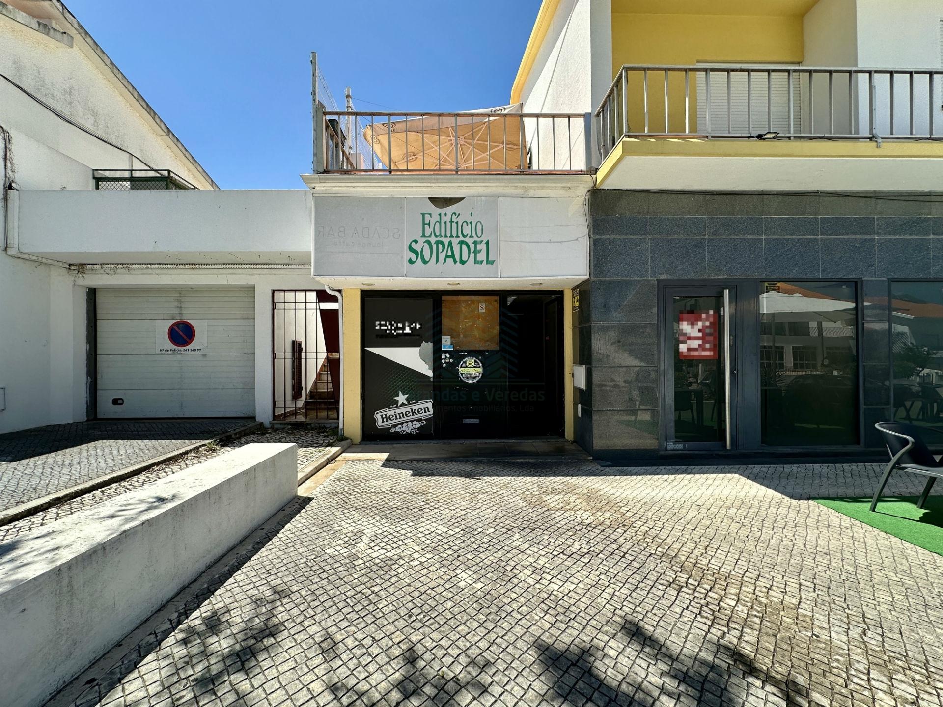 Loja em Abrantes destinada a comércio e serviços