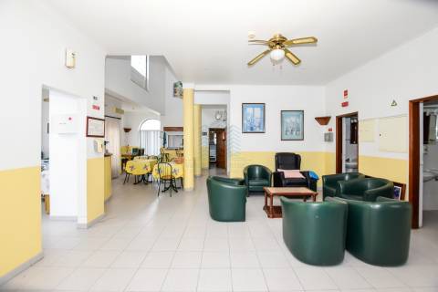Residencial com 17 Quartos em Videla - Torres Novas
