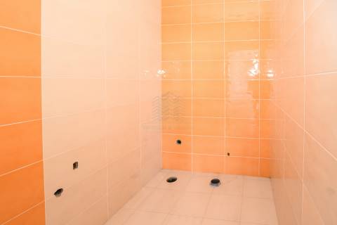 Loja para Comércio ou Serviços em Torres Novas – 170 m²