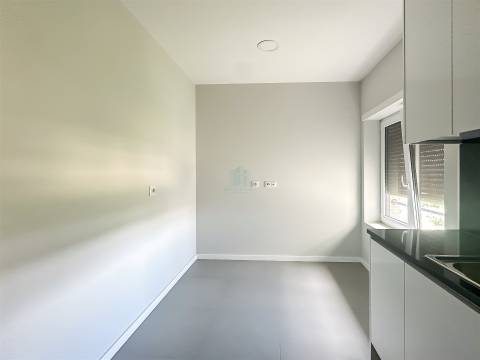 Apartamento T3 novo em Torres Novas, com garagem e varanda