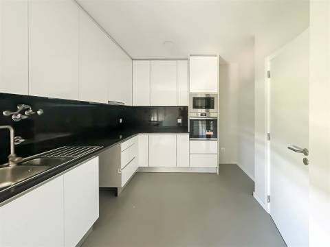 Apartamento T3 novo em Torres Novas, com garagem e varanda