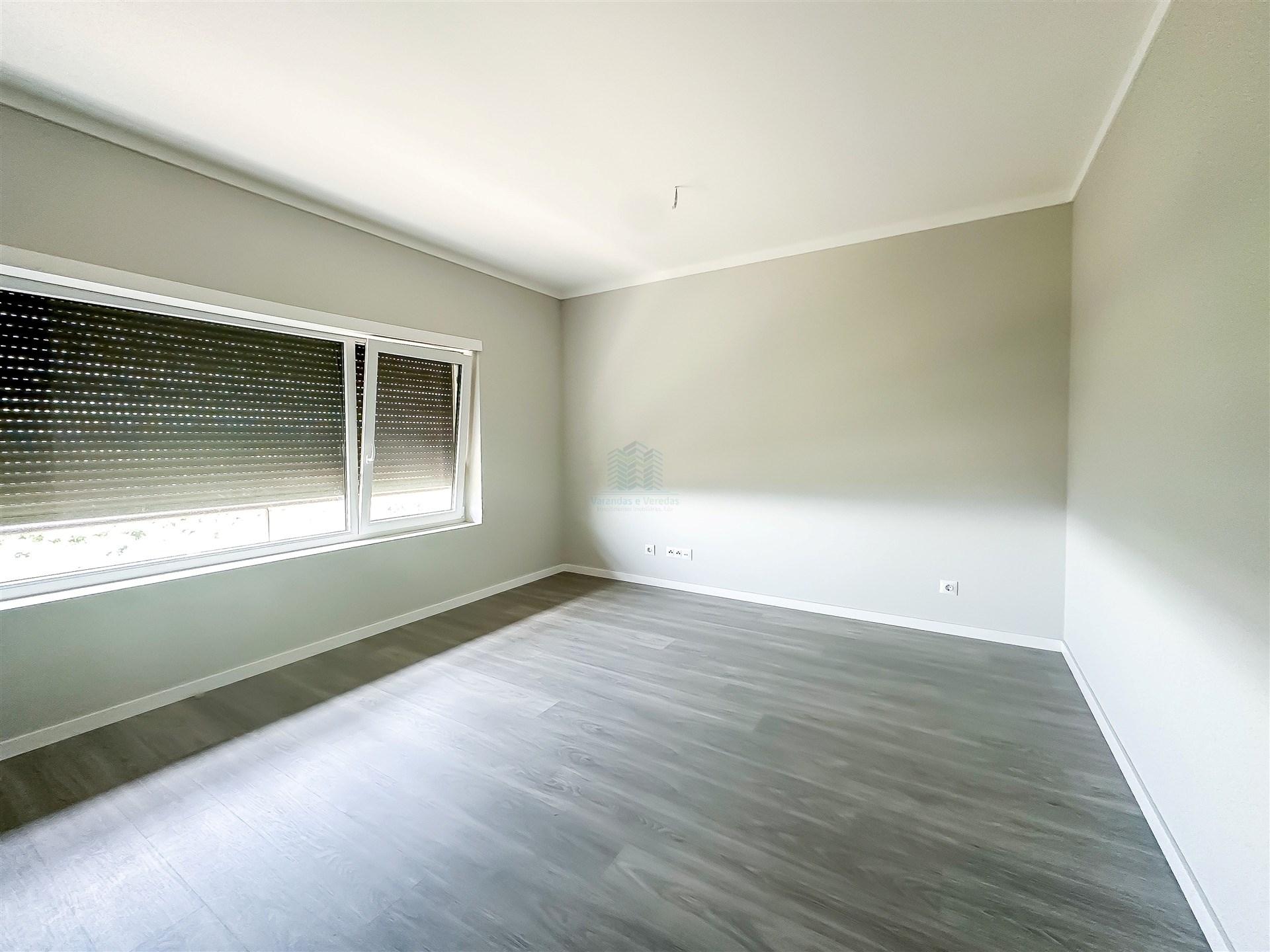 Apartamento T3 novo em Torres Novas, com garagem e varanda