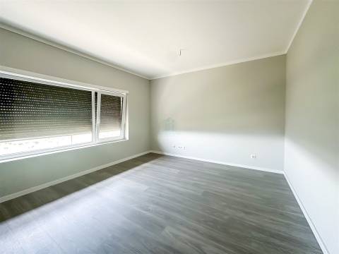 Apartamento T3 novo em Torres Novas, com garagem e varanda