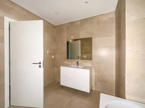 Apartamento T3 novo em Torres Novas, com garagem e varanda