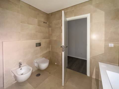 Apartamento T3 novo em Torres Novas, com garagem e varanda