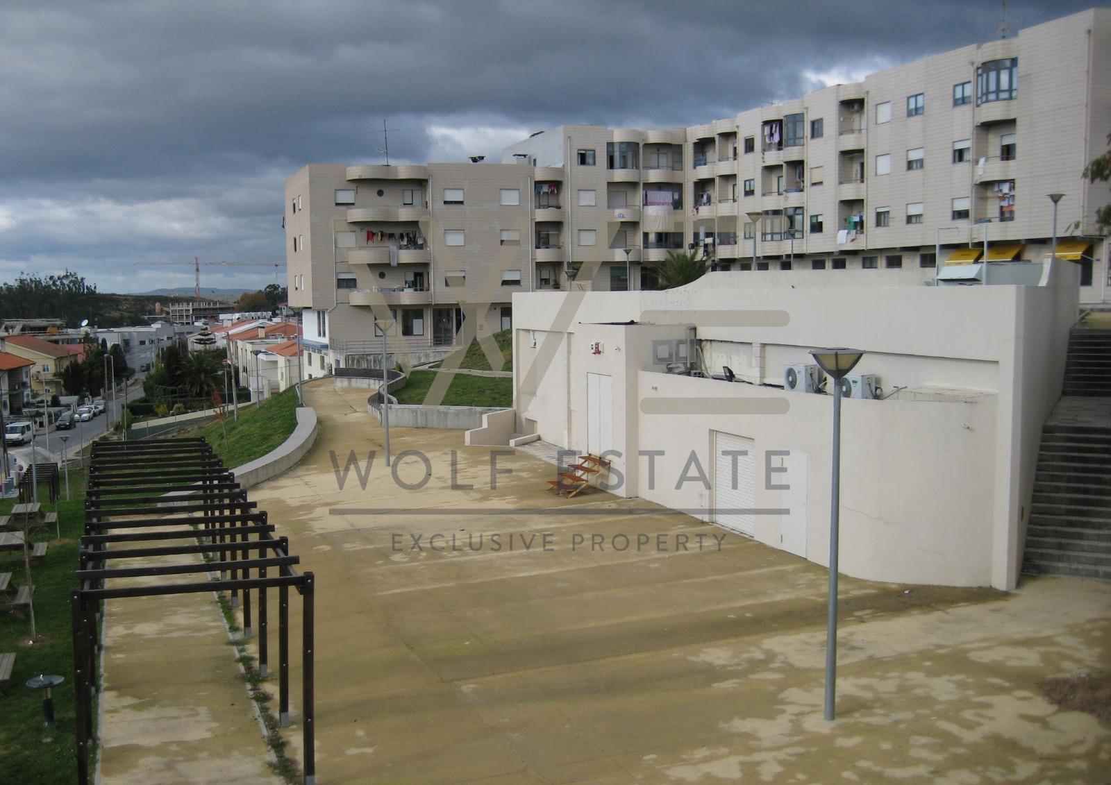 Loja  Venda em Nogueira, Fraião e Lamaçães,Braga