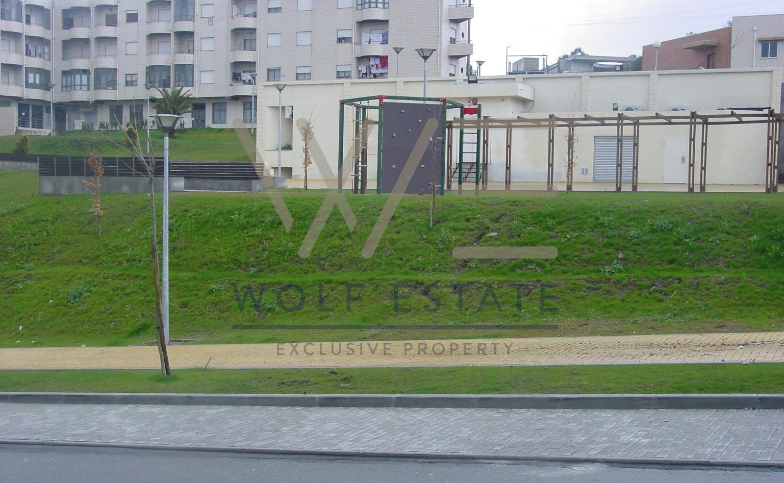 Loja  Venda em Nogueira, Fraião e Lamaçães,Braga