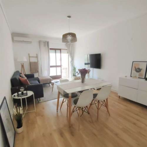 Apartamento T1 na Praia da Barra para arrendamento.