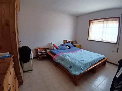 Moradia T4 Isolada com Vista Ria na Gafanha da Boavista com quintal, jardim e garagem.