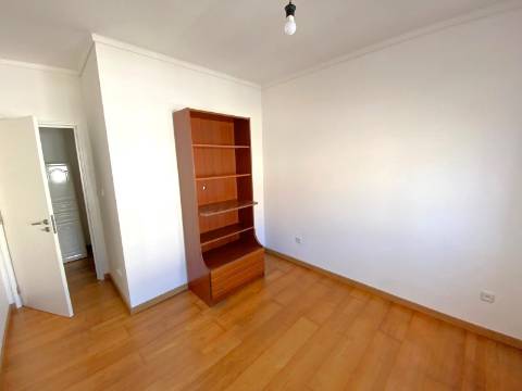 Apartamento T2 no Centro de Vagos.