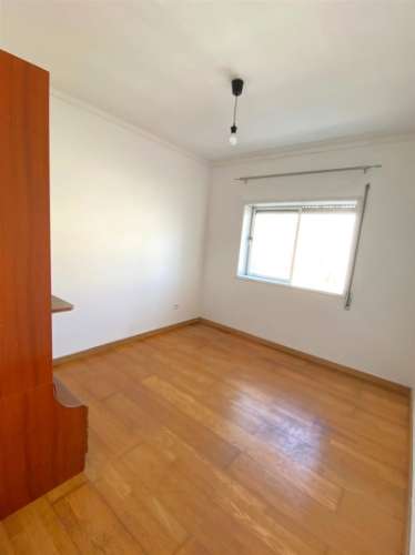 Apartamento T2 no Centro de Vagos.