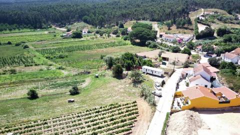 Terreno para construção localizado na Aldeia Grande, Maxial