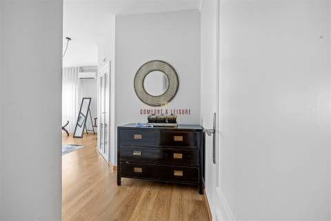 Apartamento com 4 quartos, 2 wc, parqueamento e arrecadação na Ramada, Odivelas
