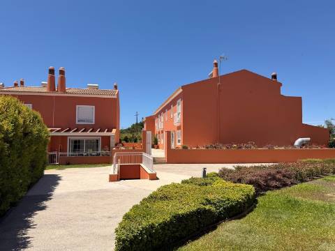 Moradia Geminada T3 Arrendamento em Alcantarilha e Pêra,Silves