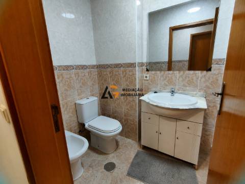 Apartamento T2 à venda em Predio com elevador no centro de Oliveira de Azemeis
