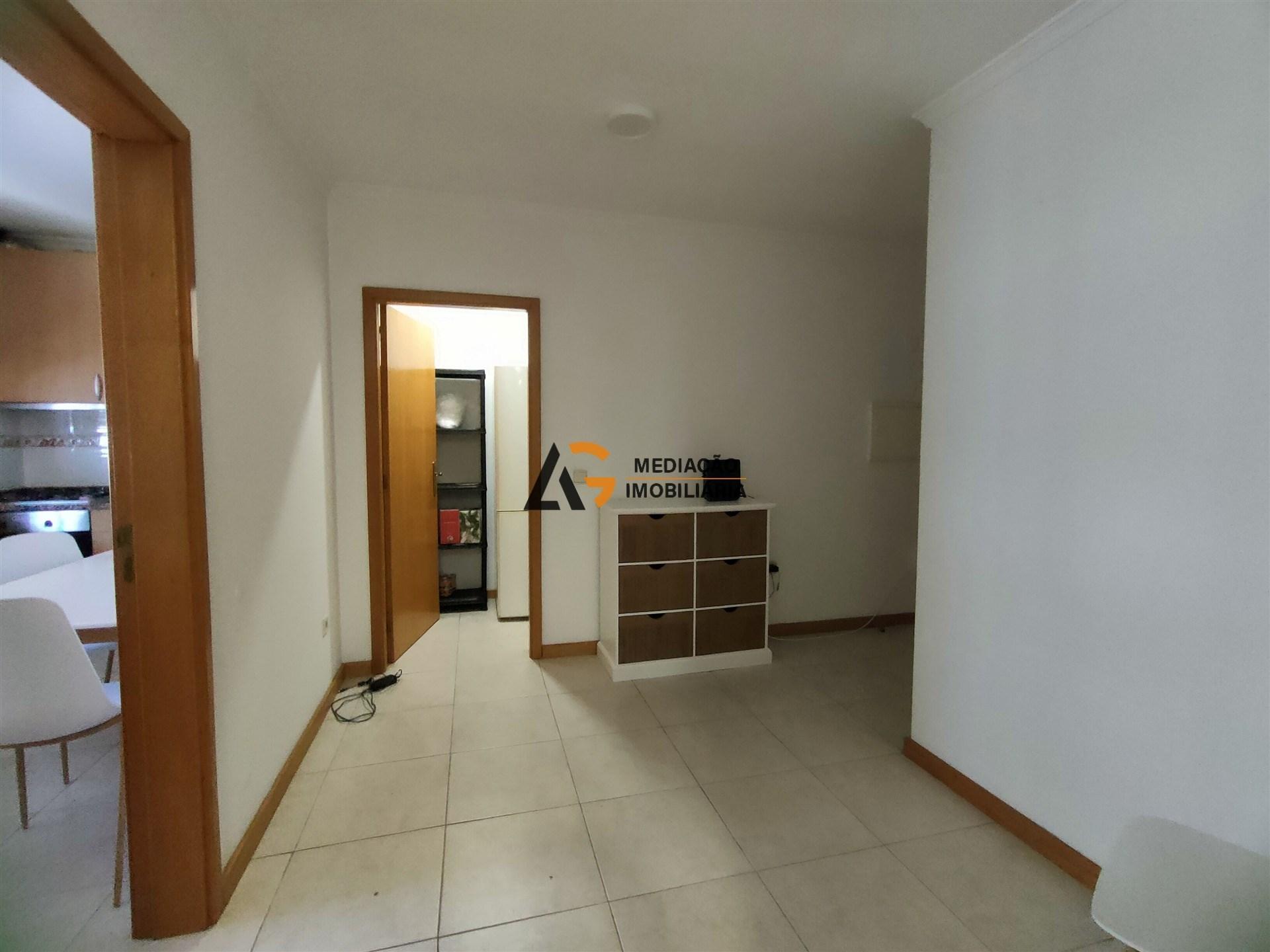 Apartamento T2 à venda em Predio com elevador no centro de Oliveira de Azemeis