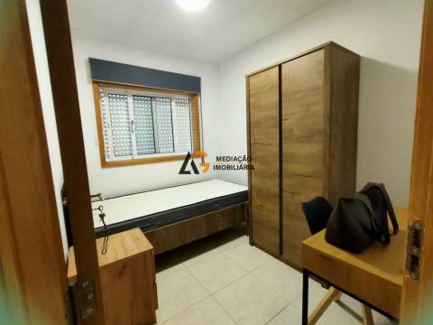 Apartamento T2 à venda em Predio com elevador no centro de Oliveira de Azemeis