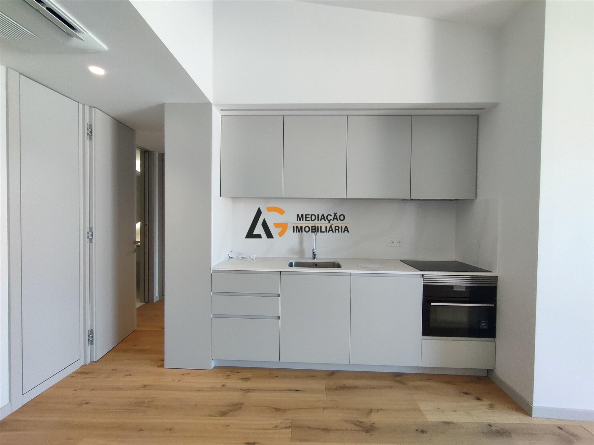 Apartamento T1 com garagem à venda no centro de Aveiro - Ultima cobertura