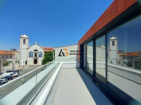 Apartamento T1 com garagem à venda no centro de Aveiro - Ultima cobertura